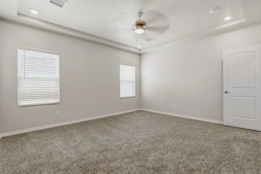 Representative unfurnished interior of a home built from the Poppy by View Homes in Paseo del Este, El Paso (Image 19).