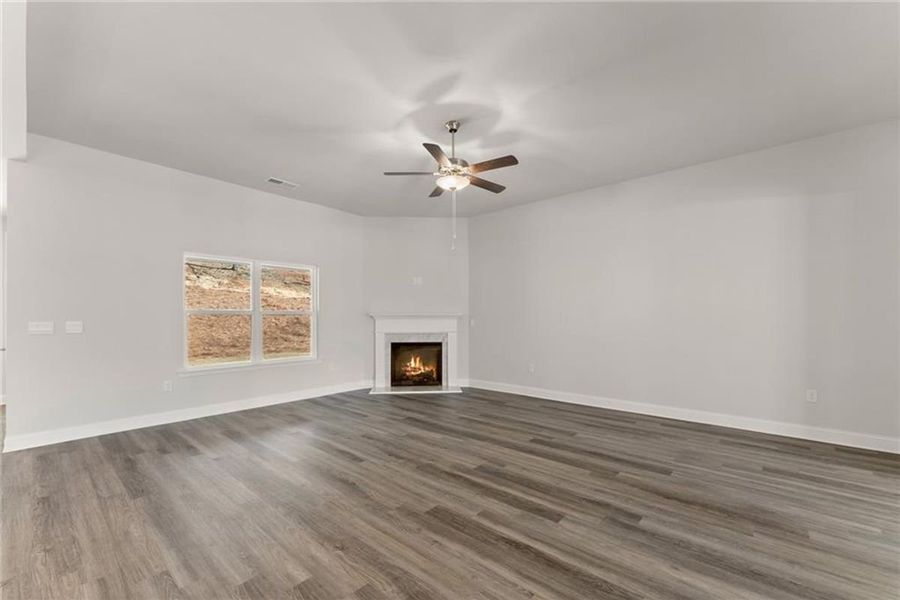 Representative unfurnished interior of a home built from the 2620 by Adams Homes in Williams Ridge, Bailey (Image 27). Representative unfurnished interior of a home built from the 2620 by Adams Homes in Williams Ridge, Bailey (Image 27).