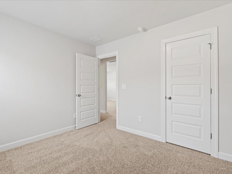 Spacious, unfurnished interior of a new home in Collier Ridge, Moore (Image 28).