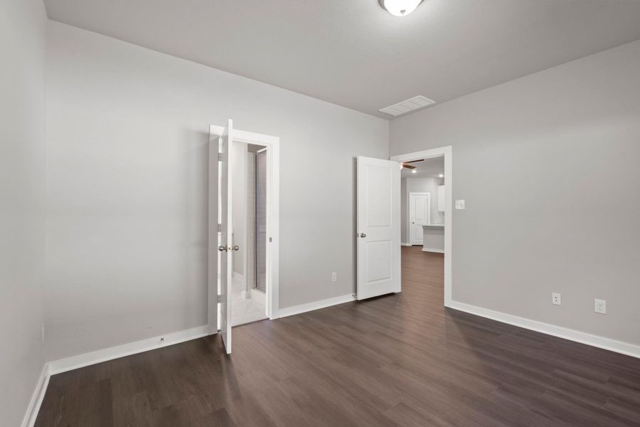 Spacious, unfurnished interior of a new home in Westridge Cove, Conroe (Image 27). Spacious, unfurnished interior of a new home in Westridge Cove, Conroe (Image 27).