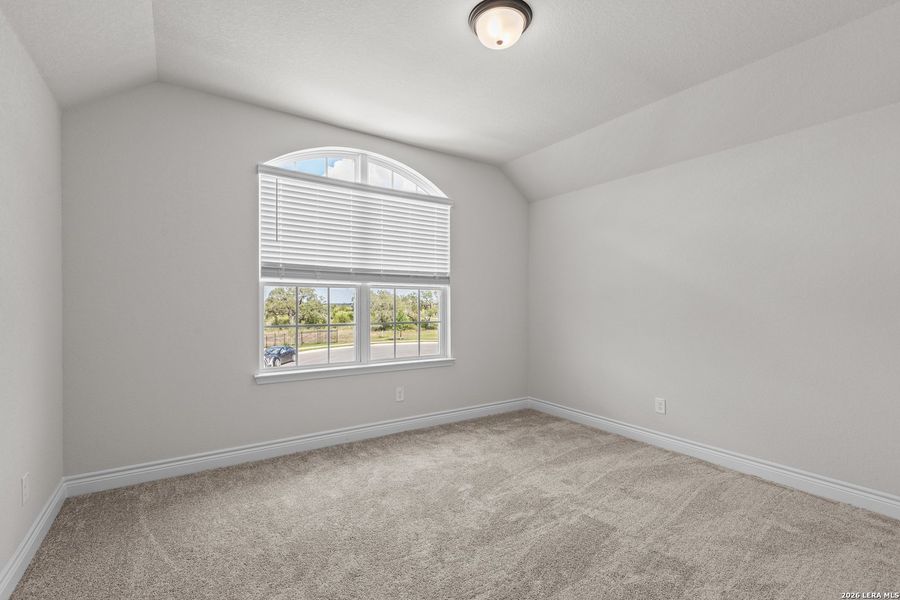 Spacious, unfurnished interior of a new home in Bison Ridge, San Antonio (Image 17).