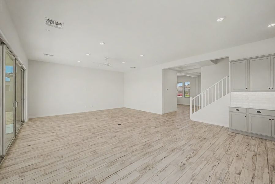Spacious, unfurnished interior of a new home in Valencia at Granite Vista, Waddell (Image 26). Spacious, unfurnished interior of a new home in Valencia at Granite Vista, Waddell (Image 26).