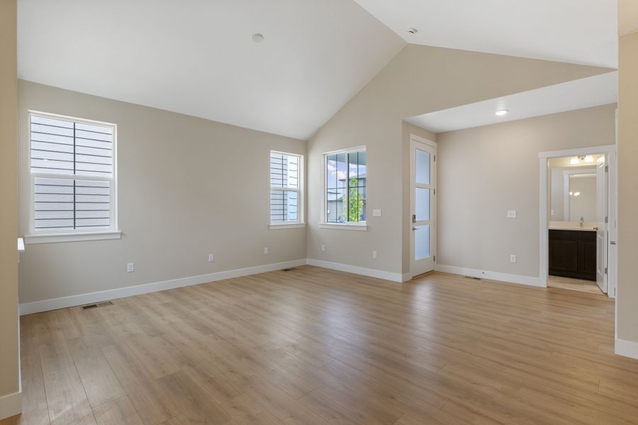 Experience the elegance of residential architecture with this single-family home's spacious, open-floor design.