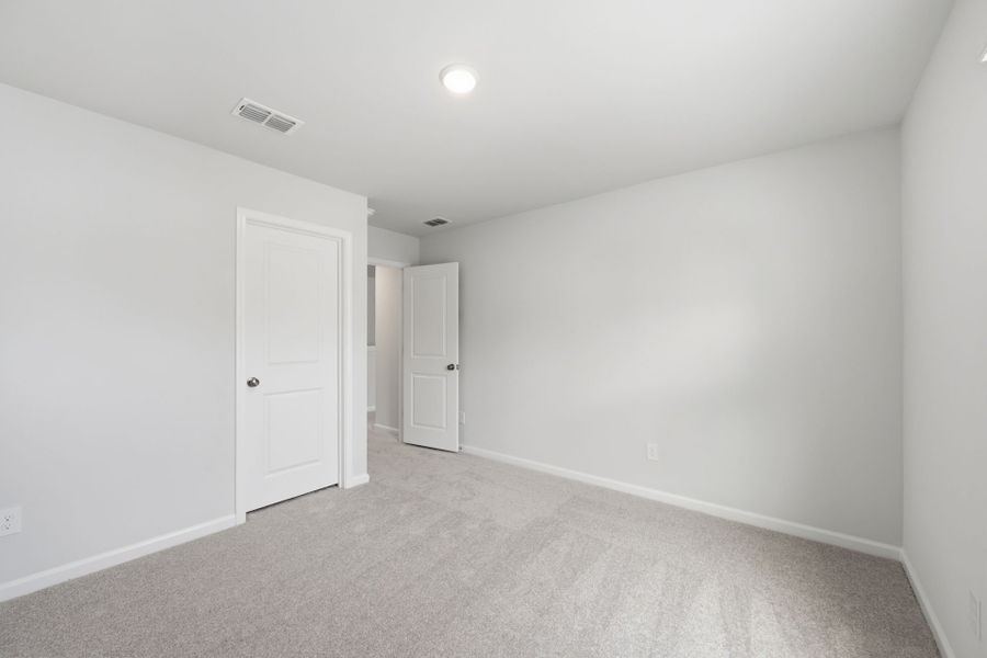 Spacious, unfurnished interior of a new home in Grand Arbor, Blythewood (Image 32).