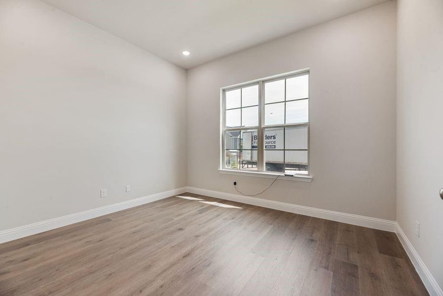 Spacious, unfurnished interior of a new home in Bayside, Rowlett (Image 19).