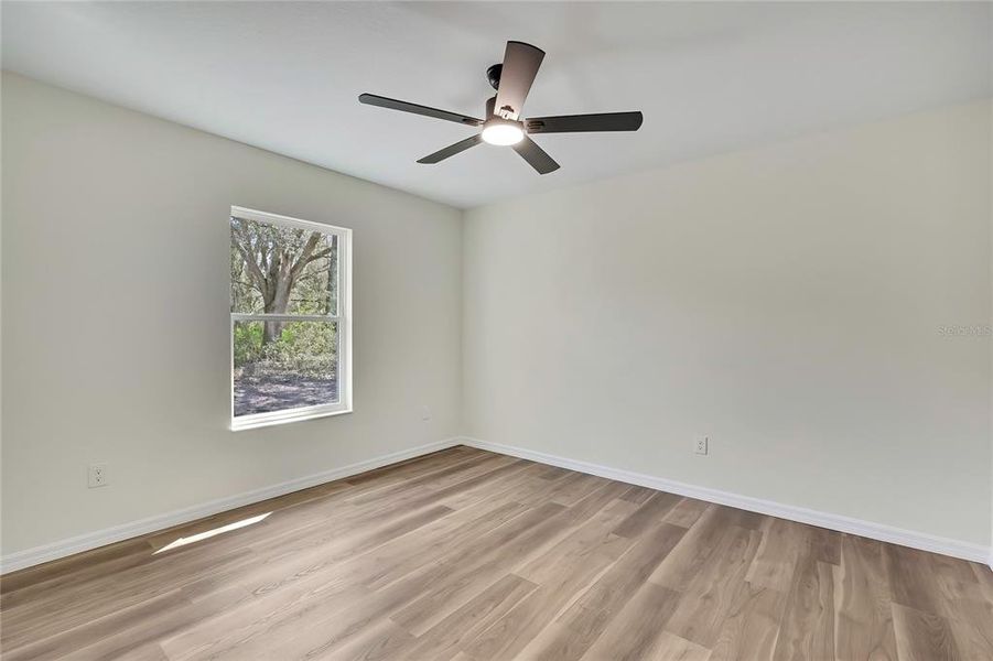 Spacious, unfurnished interior of a new home in , Crystal River (Image 34).