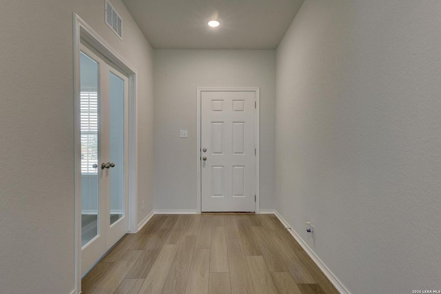 Spacious, unfurnished interior of a new home in Cordova Trails, Seguin (Image 12).