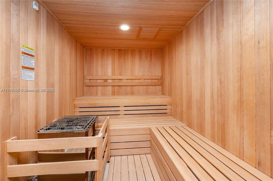 Image 28 of a home in .