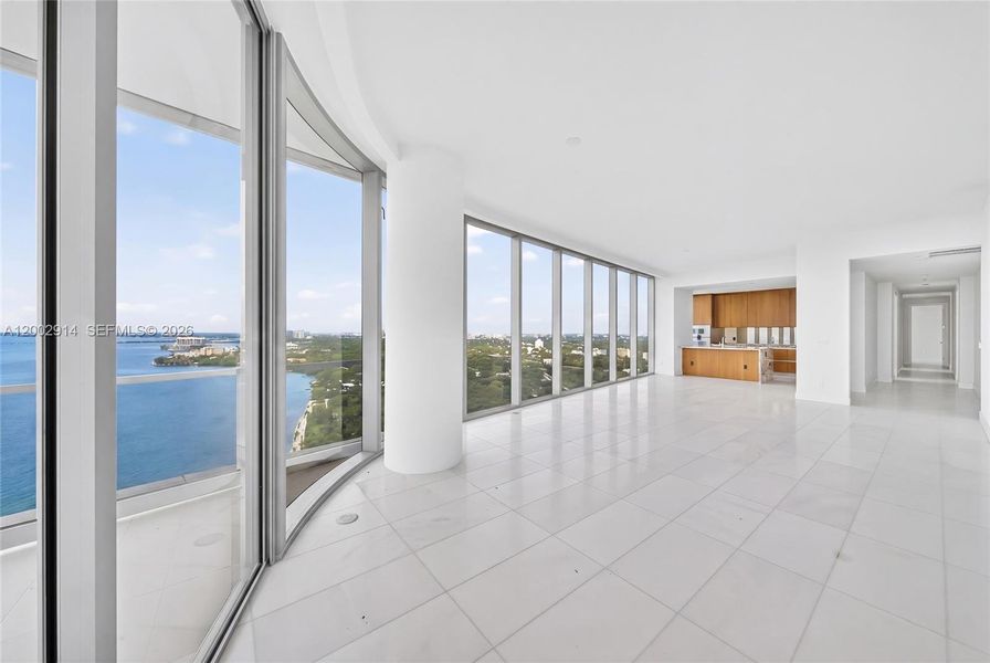 Spacious, unfurnished interior of a new home in , Miami (Image 18).