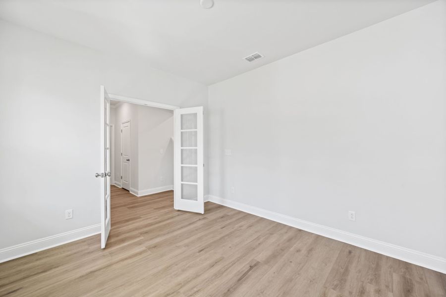 Spacious, unfurnished interior of a new home in Carriage Estates, Lexington (Image 38).