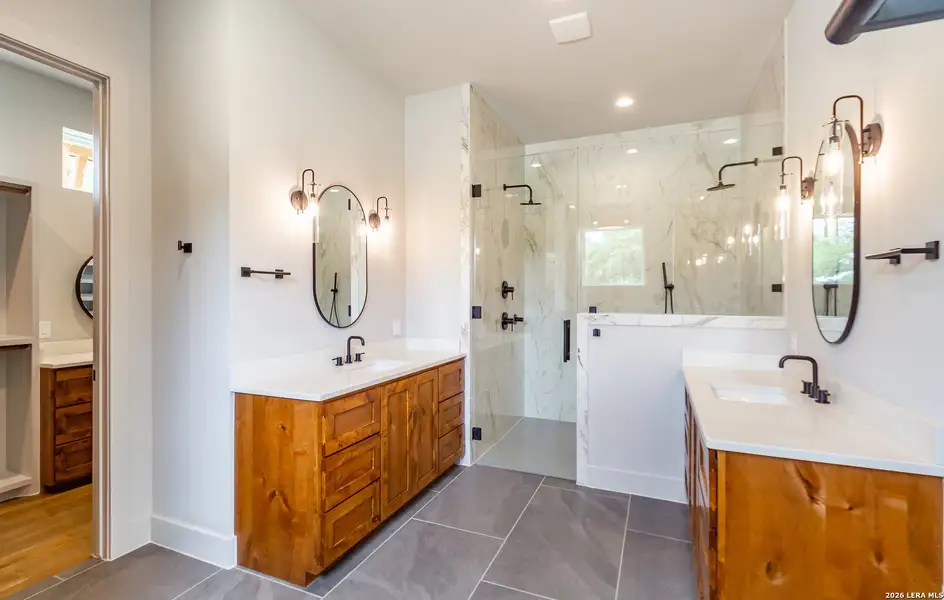 Furnished interior view inside a new home in , Bulverde (Image 17).