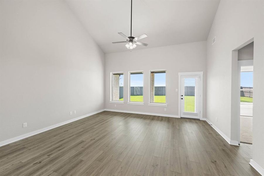 7578 Wild Mint- Living Room-1 7578 Wild Mint- Living Room-1