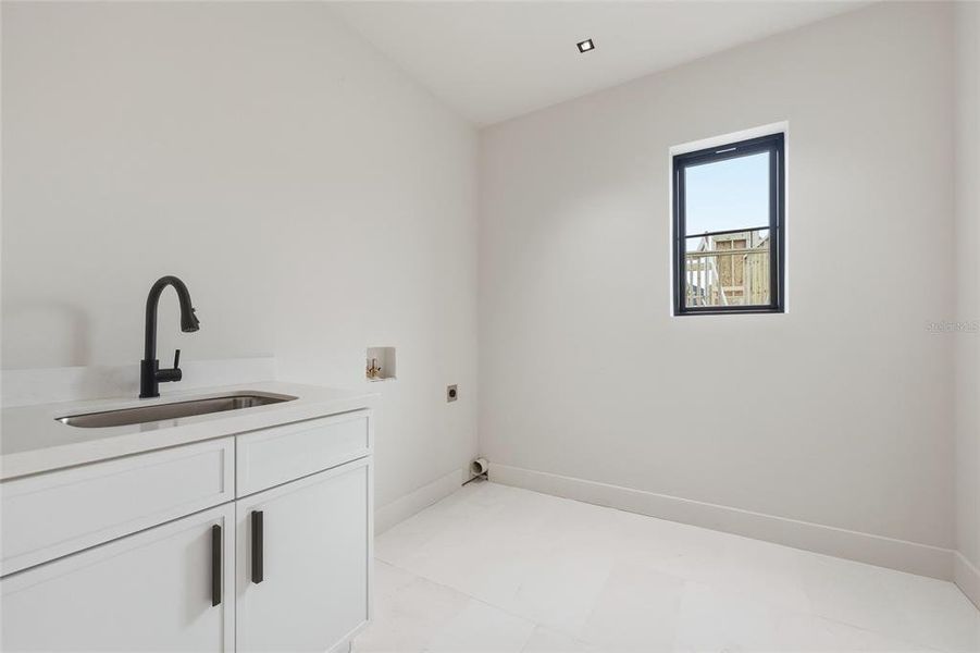 Image 37 of a home in .