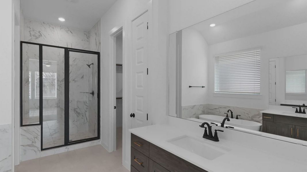 Furnished interior view inside a new home in Highland Village, Georgetown (Image 6).