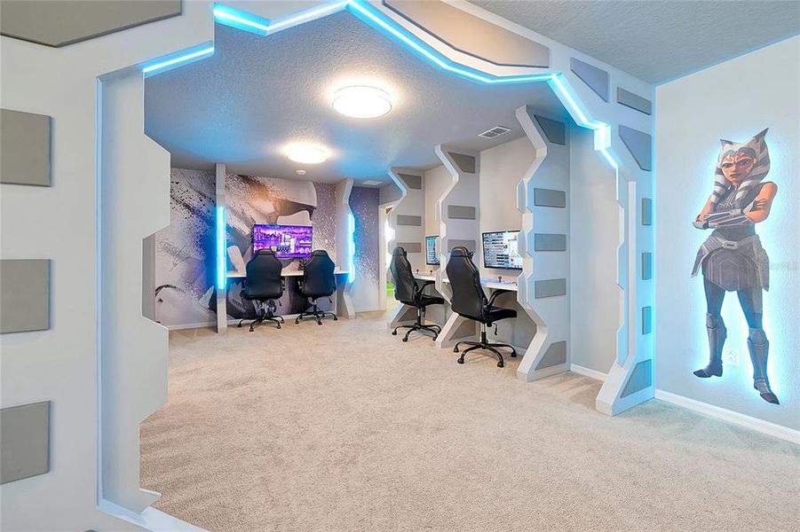 Community amenities in Windsor Island Resort, Davenport (Image 60).