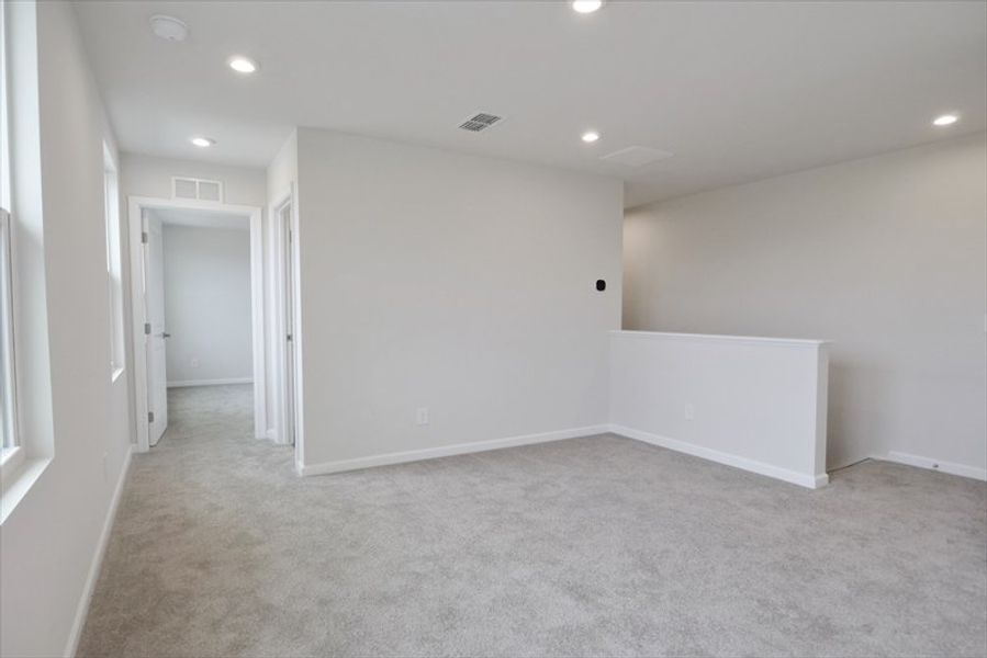 Spacious, unfurnished interior of a new home in Wren Woods 2-Story, Gray Court (Image 27).