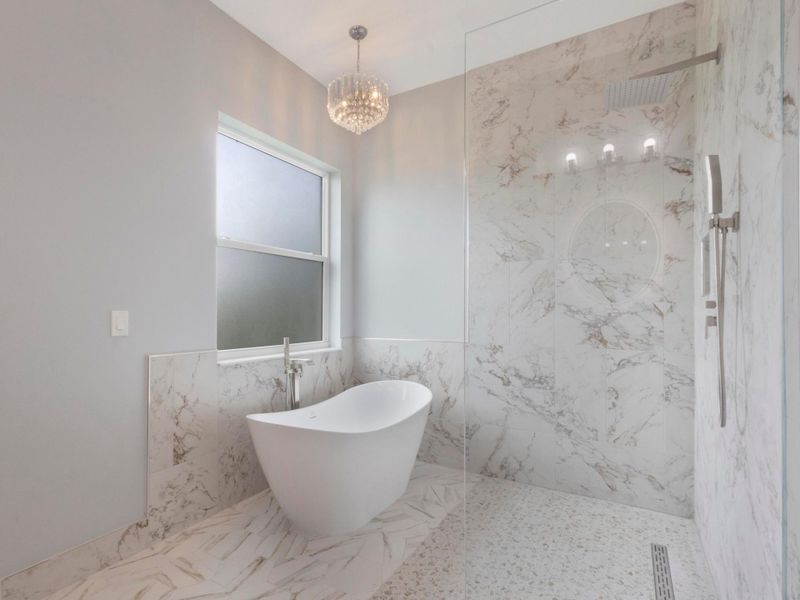 31-primary_bathroom_4