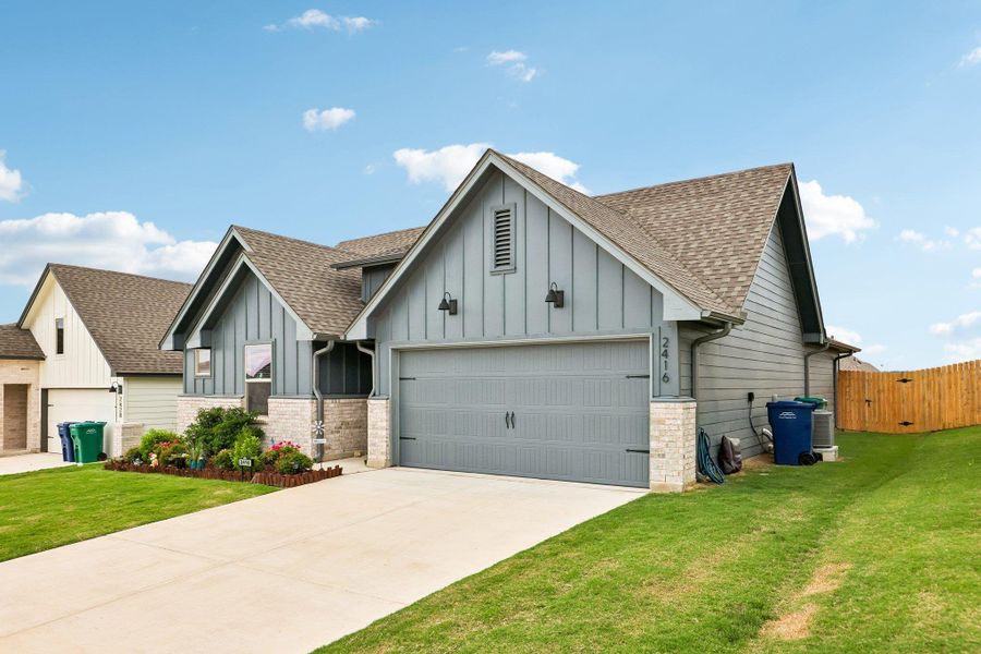 Front exterior of a new home in , Copperas Cove, TX, highlighting curb appeal (Image 26).