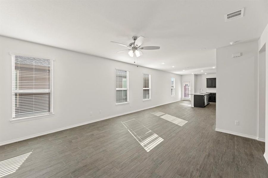 04. 1710 Potomac - Family