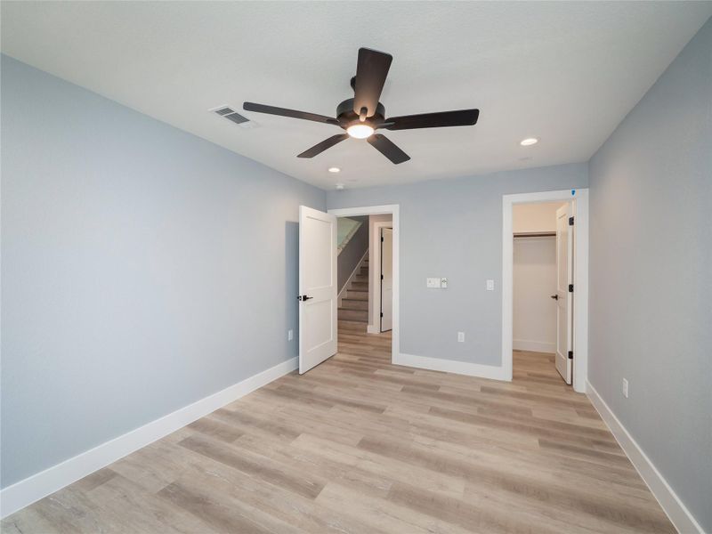Spacious, unfurnished interior of a new home in , Leander (Image 19).