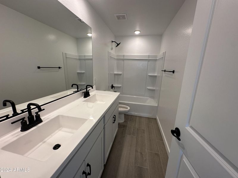 SR45 Lot 339 - Full Bath