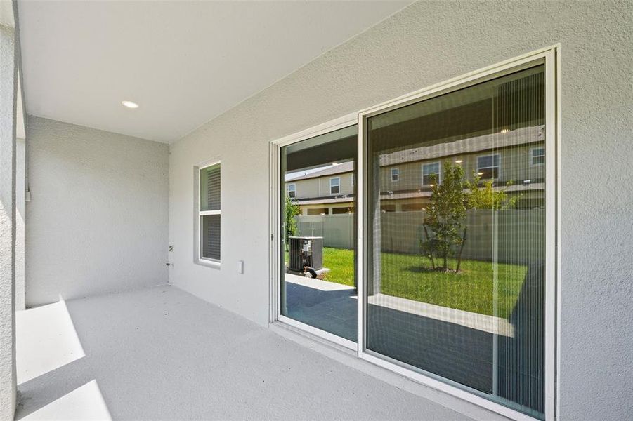 Exterior details and patio area of a home in Mirada, San Antonio (Image 2).
