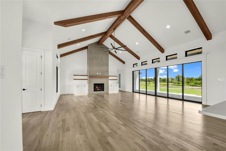 Spacious, unfurnished interior of a new home in , Aledo (Image 23).
