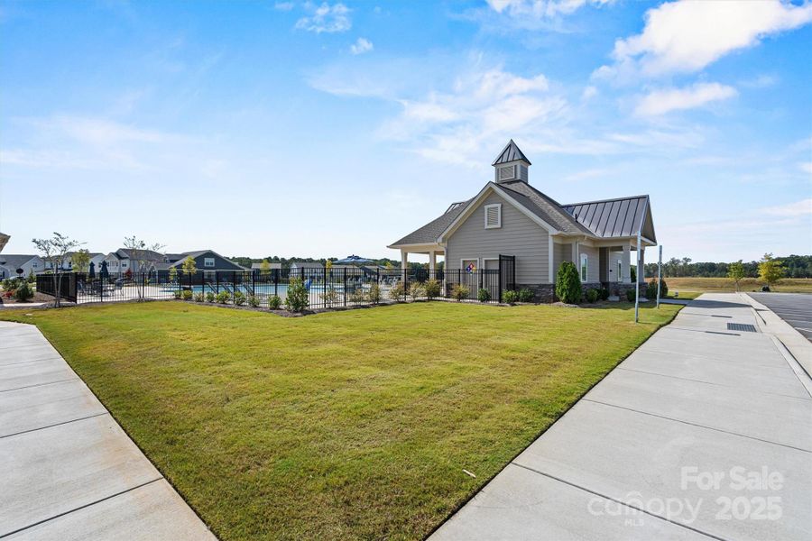 Community amenities in Waxhaw Landing, Monroe (Image 33).