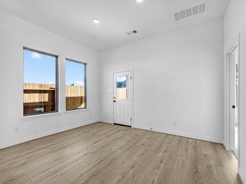 Spacious, unfurnished interior of a new home in Emory Glen, Magnolia (Image 15).