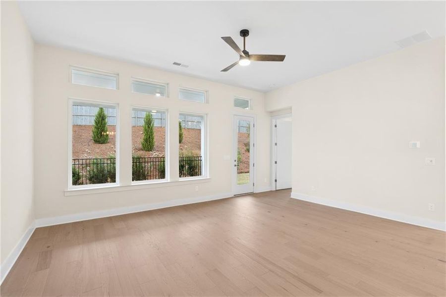 Spacious, unfurnished interior of a new home in Maple Grove at Towne Lake, Woodstock (Image 13).