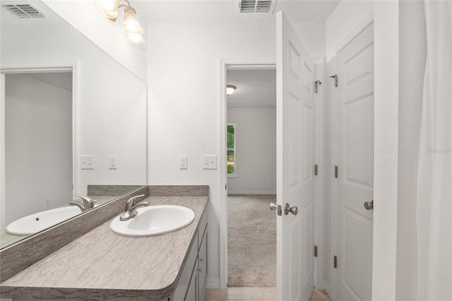 Furnished interior view inside a new home in , Ocala (Image 7).