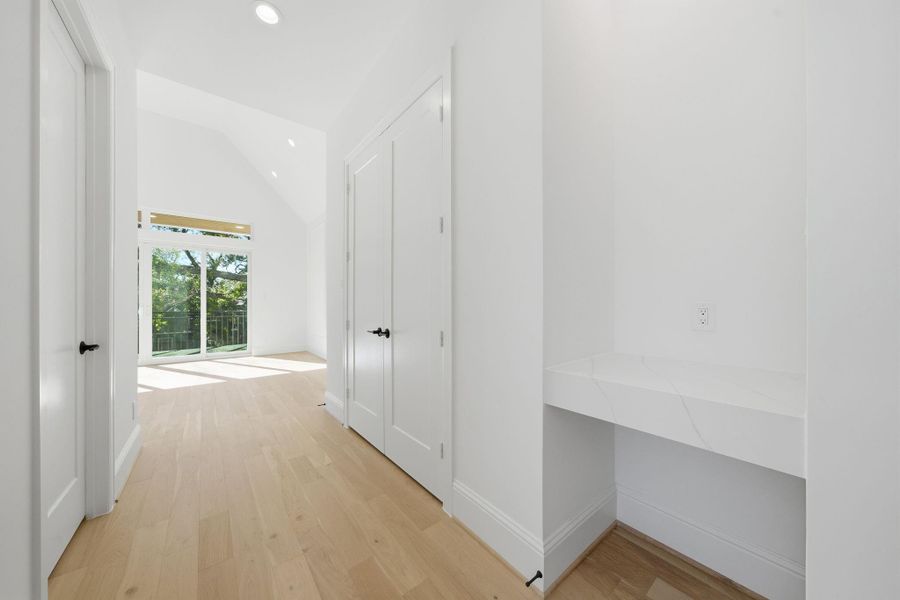 Spacious, unfurnished interior of a new home in , Houston (Image 34).