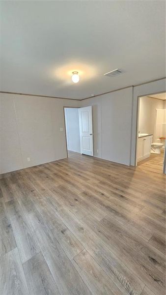 Spacious, unfurnished interior of a new home in , New Port Richey (Image 17).