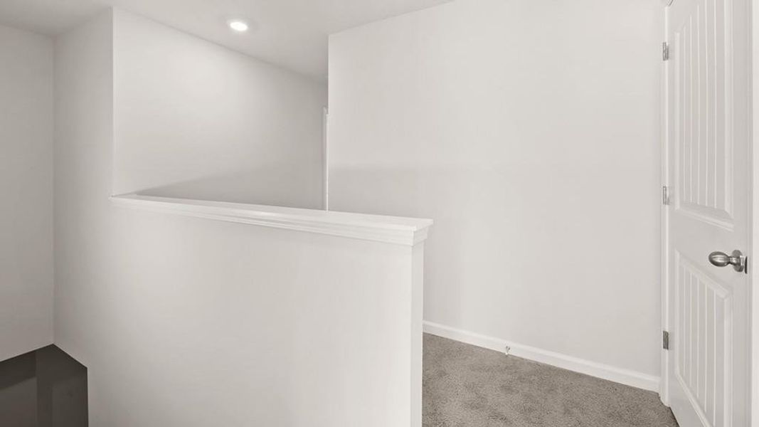 Spacious, unfurnished interior of a new home in Mountain Park, Dahlonega (Image 28).