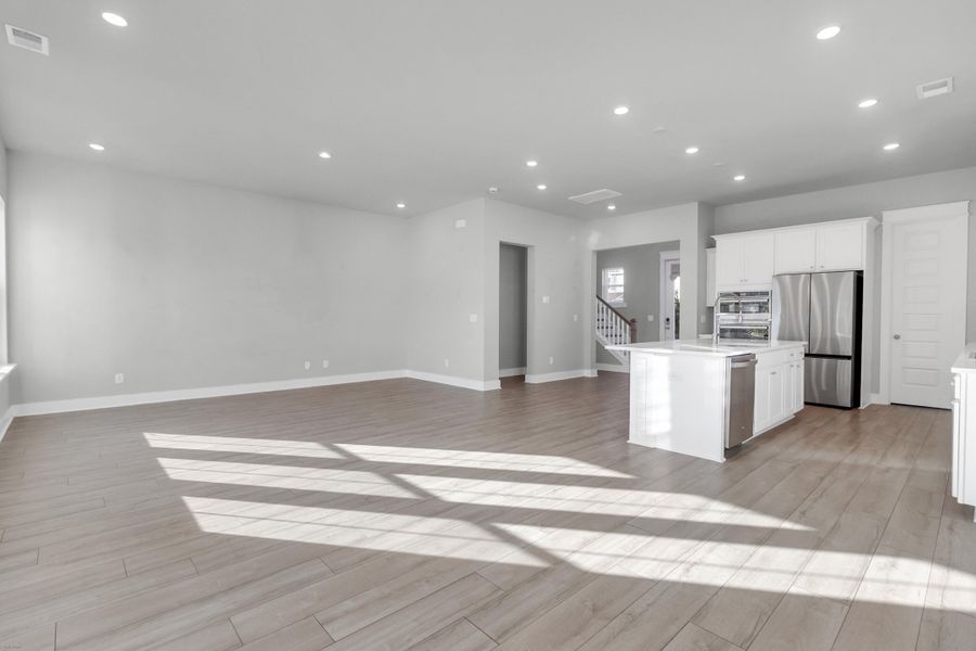 Spacious, unfurnished interior of a new home in Carnes Crossroads: Coastal Collection, Summerville (Image 32).