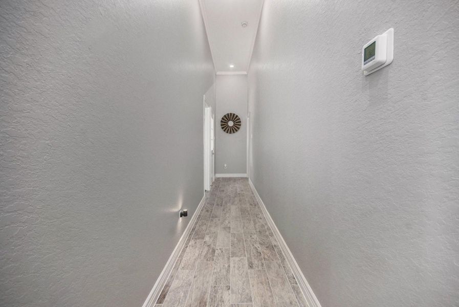 Spacious, unfurnished interior of a new home in , Anahuac (Image 20).