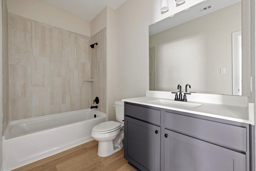 Furnished interior view inside a new home in Lago Mar, Texas City (Image 5). Furnished interior view inside a new home in Lago Mar, Texas City (Image 5).