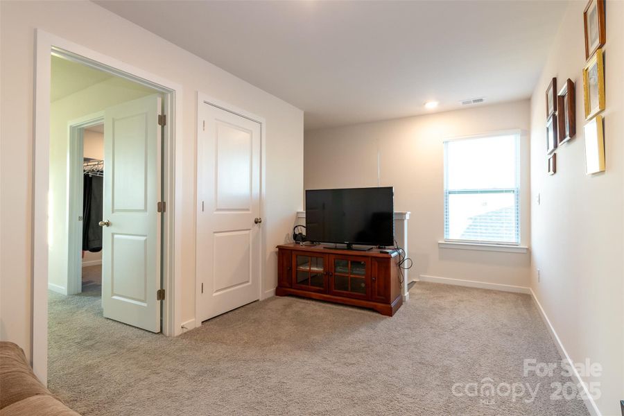 Furnished interior view inside a new home in , Kings Mountain (Image 3).