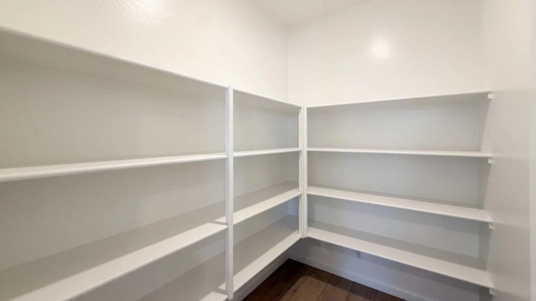 Walk in pantry