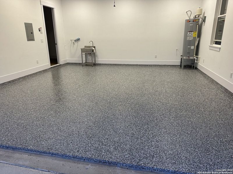 Spacious, unfurnished interior of a new home in , Boerne (Image 14).