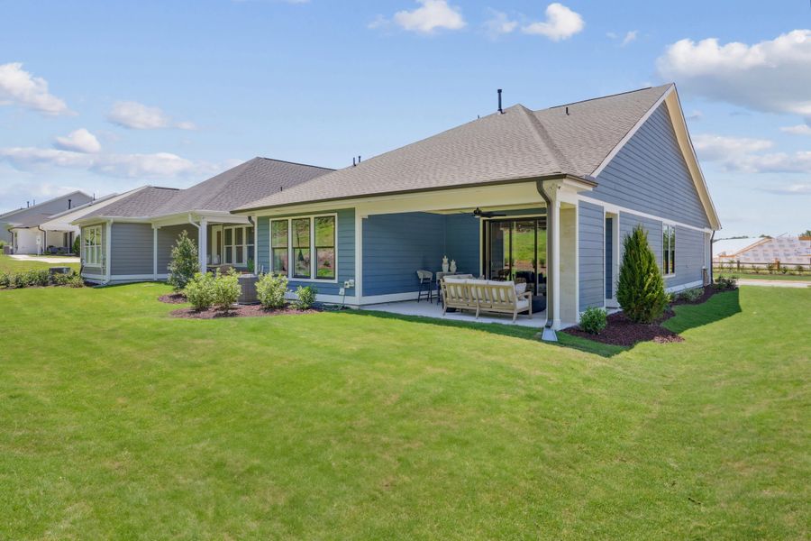 Representative exterior details of a home built from the Hickory Hill by Tri Pointe Homes in Altis At Serenity, Fuquay Varina (Image 27).