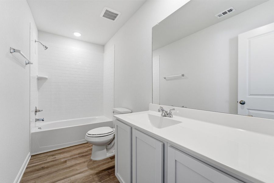 Furnished interior view inside a new home in La Terra, Celina (Image 12).