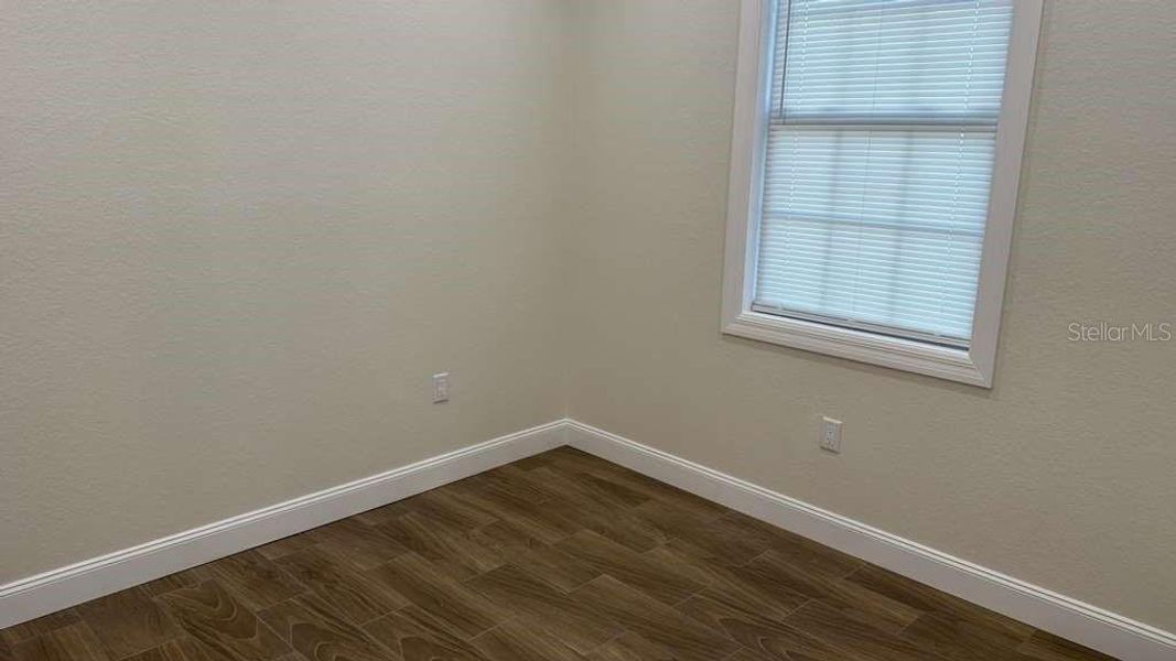 Spacious, unfurnished interior of a new home in , Sebring (Image 12).