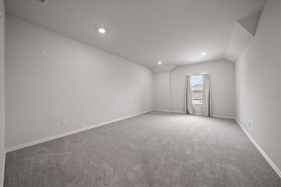 Spacious, unfurnished interior of a new home in , Little Elm (Image 24).