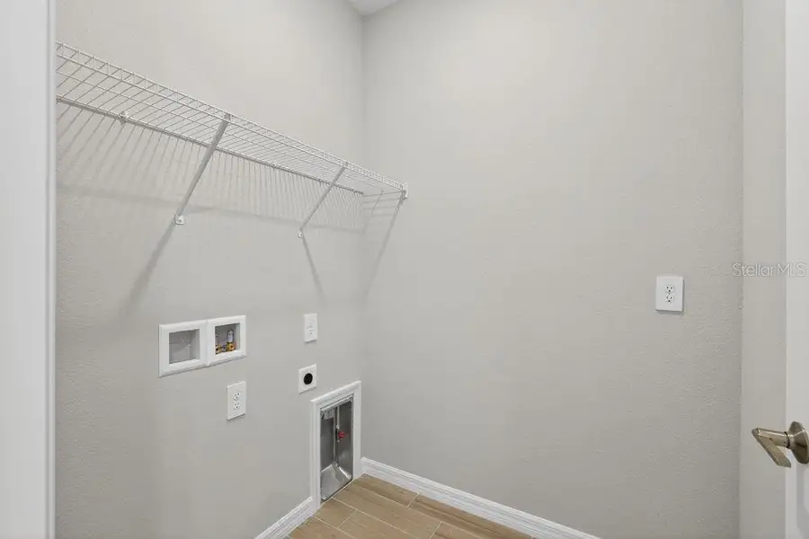 Spacious, unfurnished interior of a new home in Firethorn, Parrish (Image 27).