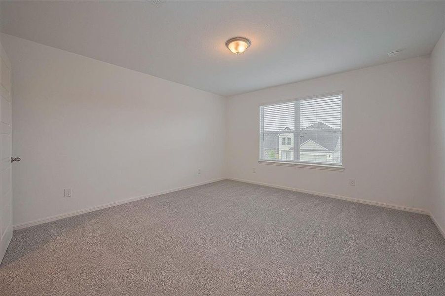Spacious, unfurnished interior of a new home in , Dayton (Image 15).
