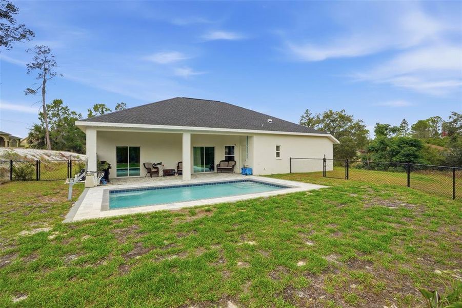 Exterior details and patio area of a home in , Weeki Wachee (Image 26).