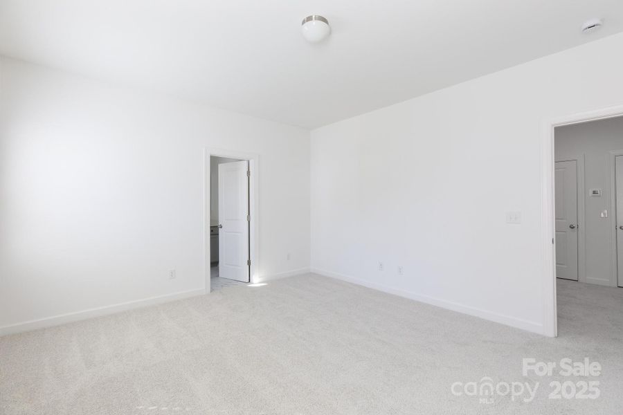 Spacious, unfurnished interior of a new home in , Charlotte (Image 32).