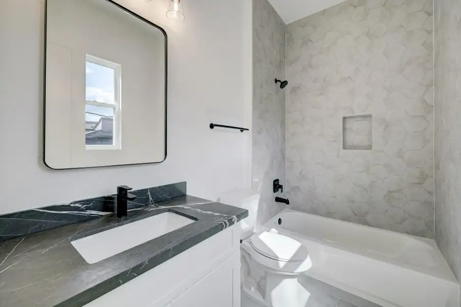 Image 7 of a home in . Image 7 of a home in .