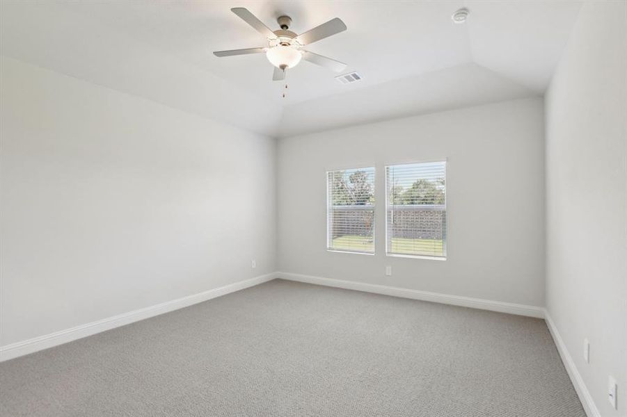 Spacious, unfurnished interior of a new home in Windmore, Princeton (Image 31).